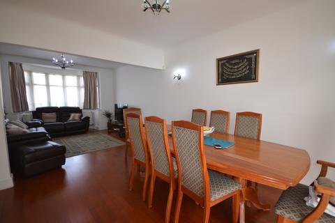 59 Ivanhoe Drive, Harrow, HA3 8QR
