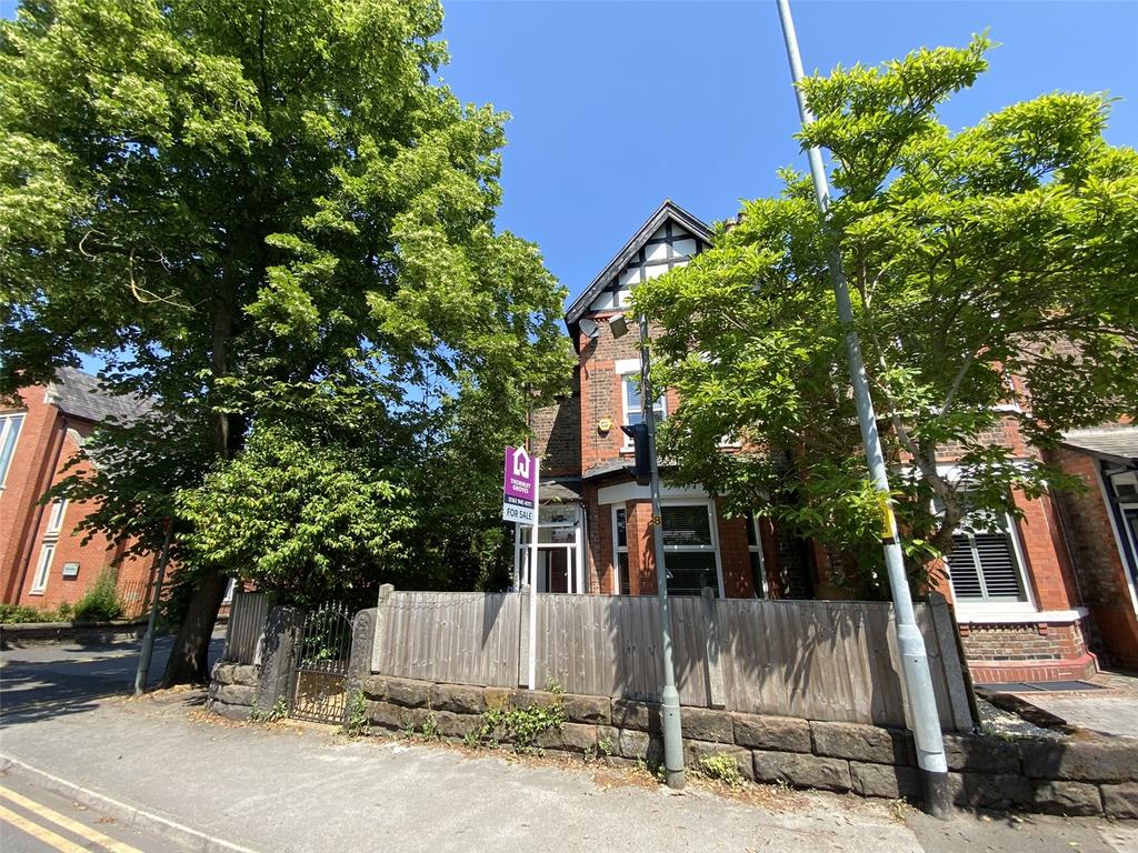 Hale Road, Hale, Altrincham, Cheshire, WA15 5 bed semidetached house