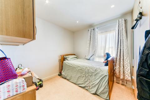 2 bedroom flat for sale, Heritage Avenue, Colindale, London, NW9