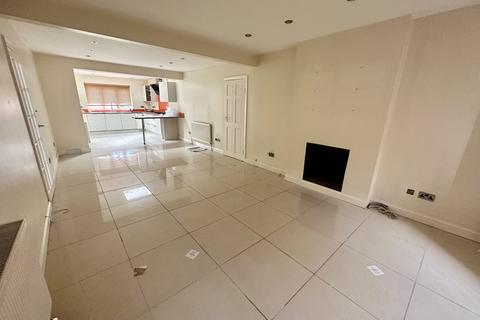 undefined, St. Marys Avenue North, Southall, Middlesex, UB2