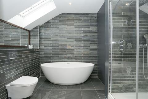 4 bedroom detached house for sale - St. Marys Grove, Seasalter, CT5