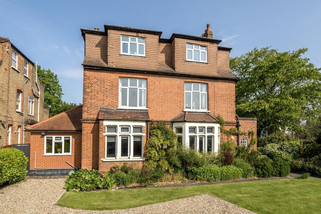 Westmoreland Road, Bromley 3 bed flat £425,000