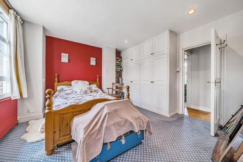 11 Bronson Road, London, SW20 8DZ