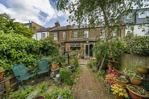 11 Bronson Road, London, SW20 8DZ
