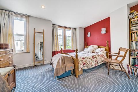11 Bronson Road, London, SW20 8DZ