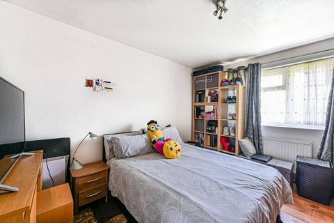 2 bedroom flat for sale, Solon New Road Estate, Clapham, London, SW4