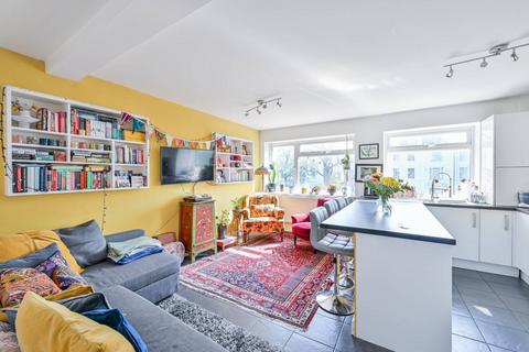 2 bedroom flat for sale - Jackson Court, Brixton, London, SW9