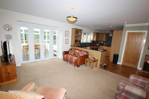 4 bedroom detached house for sale - Bluehills Lane, Lower Cumberworth
