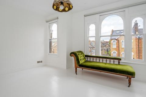 4 bedroom terraced house to rent, Hawksley Road, London, N16