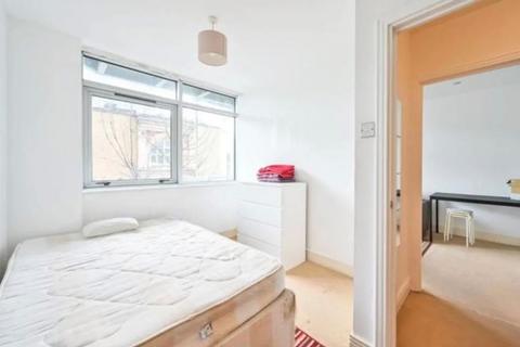 13 Gerry Raffles Square, London, E15 1BG
