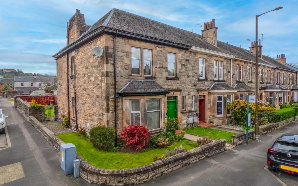Millar Place, Stirling... 4 bed end of terrace house £340,000
