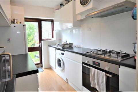 32 Cloister Road, London, W3 0DF