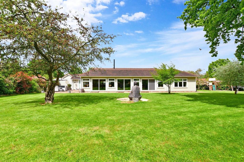 Ashford Road, Bethersden, Ashford, Kent 4 bed detached bungalow for