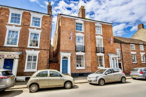 4 bedroom townhouse for sale, Bridge Street, Pershore, Worcestershire