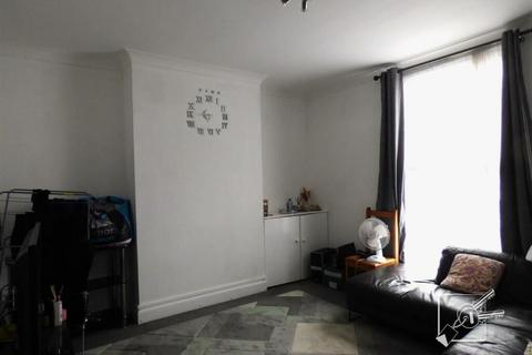 1 bedroom ground floor flat for sale - Wellington Street, Gravesend, Kent, DA12 1JE