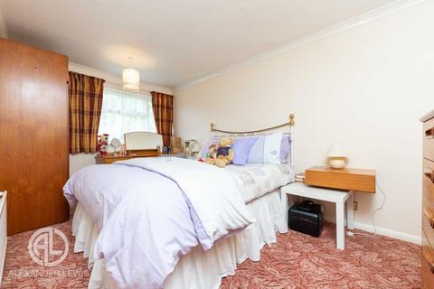 33 Parkfield, Letchworth Garden City, SG6 2QG