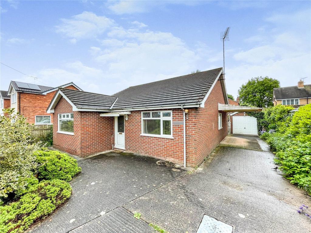 Norley Drive, Vicars Cross, Chester, Cheshire, CH3 3 bed bungalow for