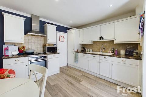 6 Sydney Crescent, Ashford, TW15 2BJ