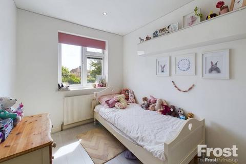 6 Sydney Crescent, Ashford, TW15 2BJ