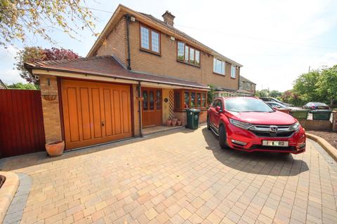 22 Ford Close, Ashford, TW15 3SB