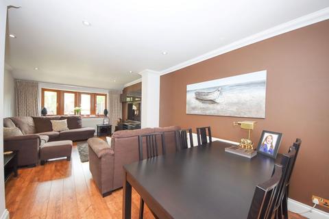 22 Ford Close, Ashford, TW15 3SB