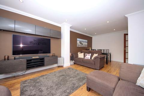 22 Ford Close, Ashford, TW15 3SB