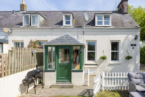 3 bedroom semi-detached house for sale, La Rue De Chateau Clairval, St. Saviour, Jersey