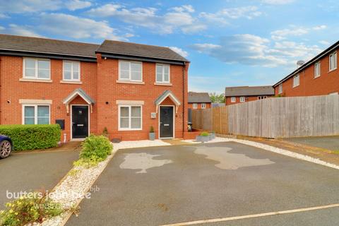 3 bedroom mews for sale - Gregory Crescent, Winsford