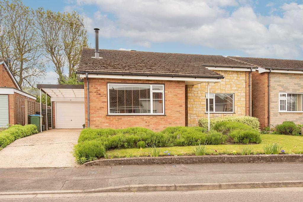 Wenwell Close, Aston Clinton 3 bed detached bungalow for sale £595,000