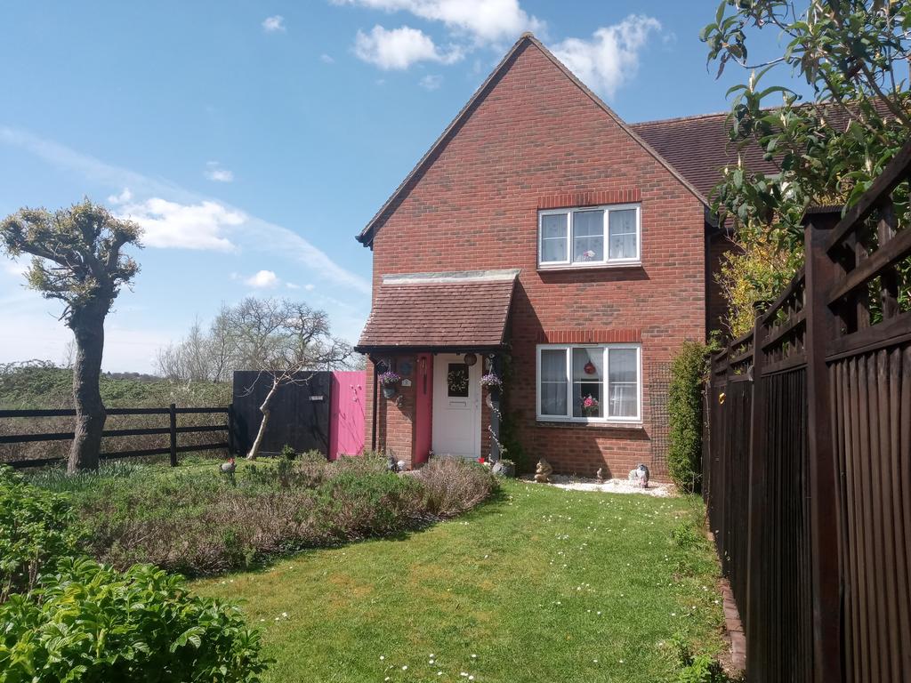 Moorhayes, Moorside, Marnhull DT10 3 bed semidetached house for sale