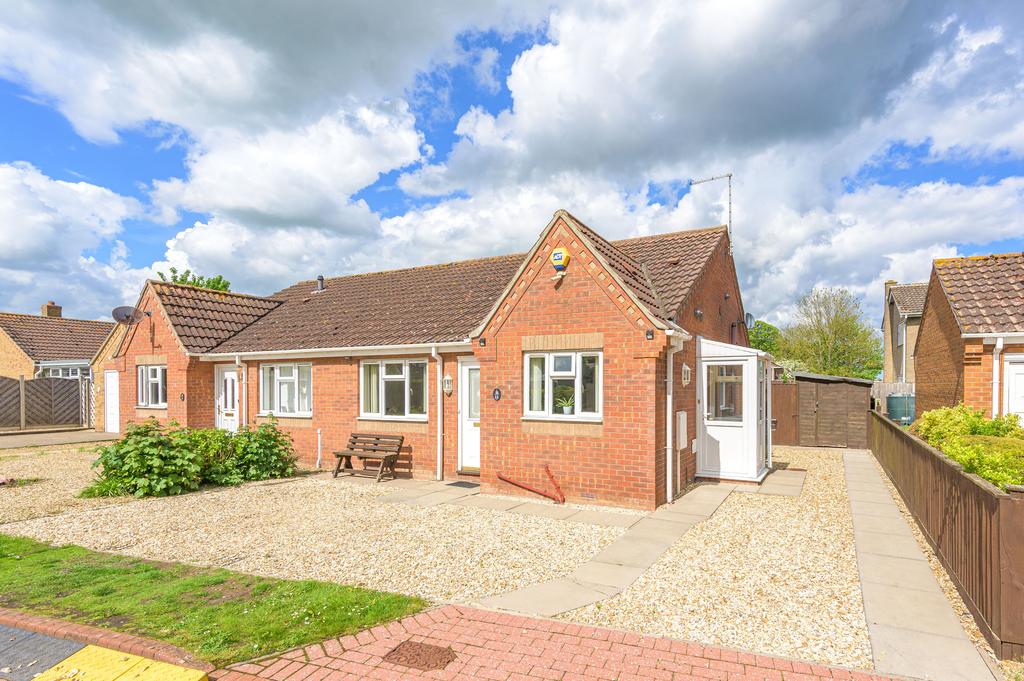 St Edmunds Close, Wainfleet St.Marys PE24 2 bed semidetached bungalow