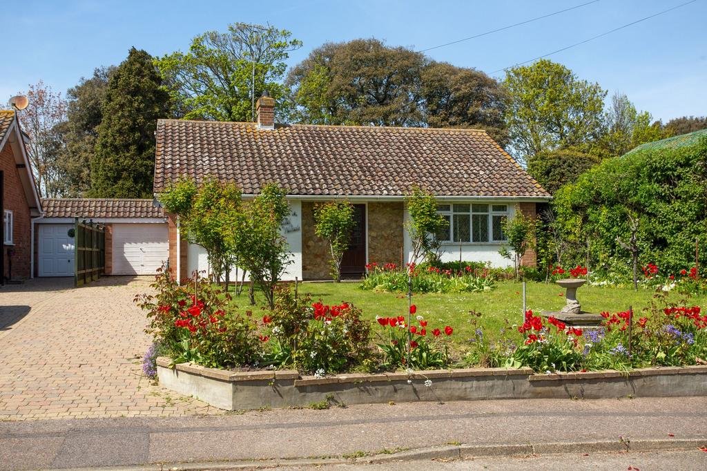 Woodland Way, Broadstairs, CT10 2 bed detached house for sale £550,000