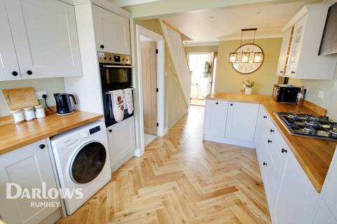 3 bedroom end of terrace house for sale - Milverton Road, Cardiff