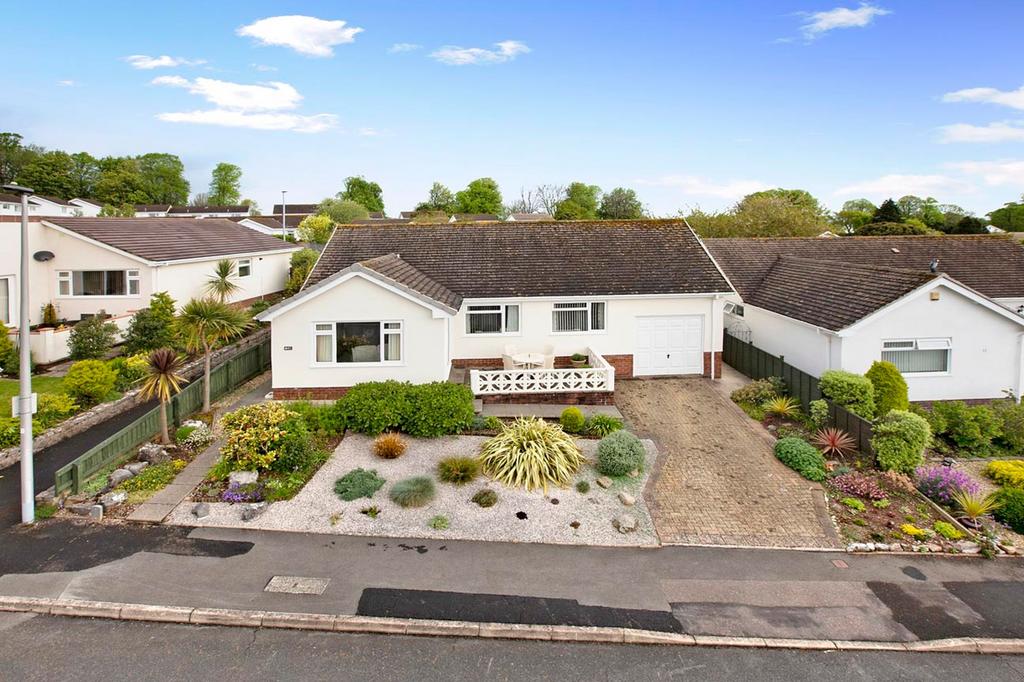 Underwood Close, Dawlish, EX7 3 bed detached bungalow for sale £475,000