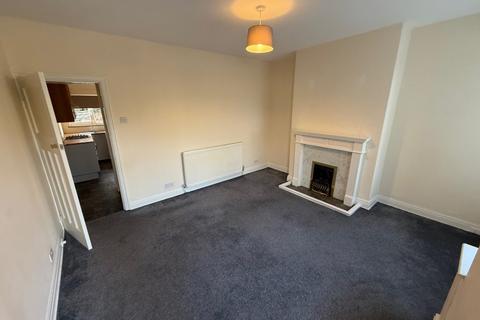 2 bedroom terraced house to rent, Tottington Road, Bury, BL8 1TX