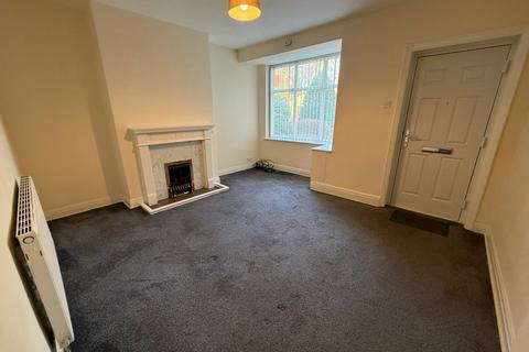 2 bedroom terraced house to rent, Tottington Road, Bury, BL8 1TX