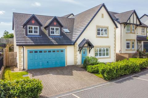 4 bedroom detached house for sale, 38 Meadow Wood