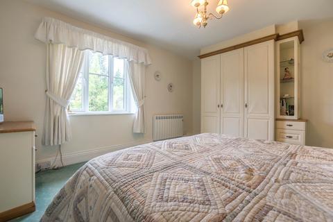 2 Ferry View, Bowness On Windermere, Windermere, LA23 3JB