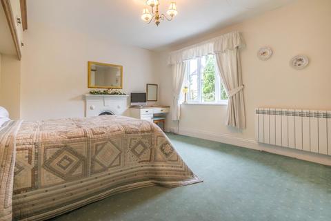 2 Ferry View, Bowness On Windermere, Windermere, LA23 3JB
