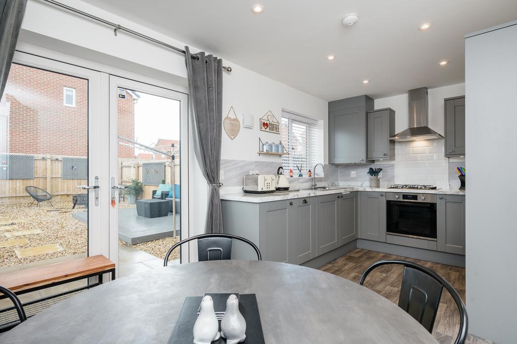 Sutton Road, Sutton, St Helens, WA9 3 bed detached house for sale £