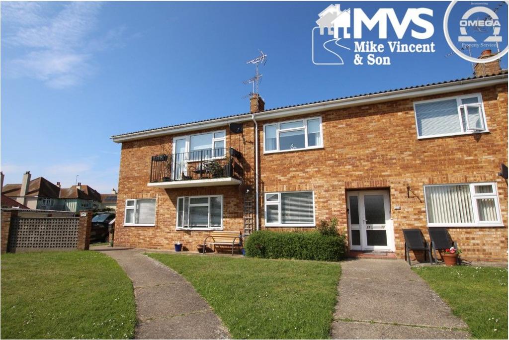 Uplands Court, ClactononSea 2 bed apartment for sale £175,000