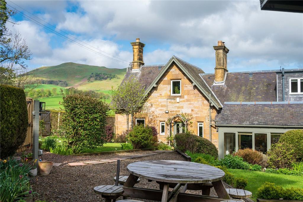 House O'Muir Cottage, Flotterstone, Penicuik, Midlothian, EH26 5 bed