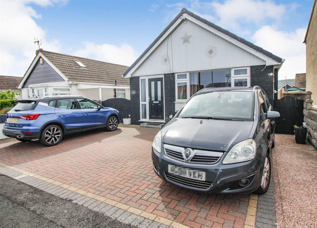 Towyn Road, Pensarn, Conwy, LL22 7PY 2 bed detached bungalow for sale