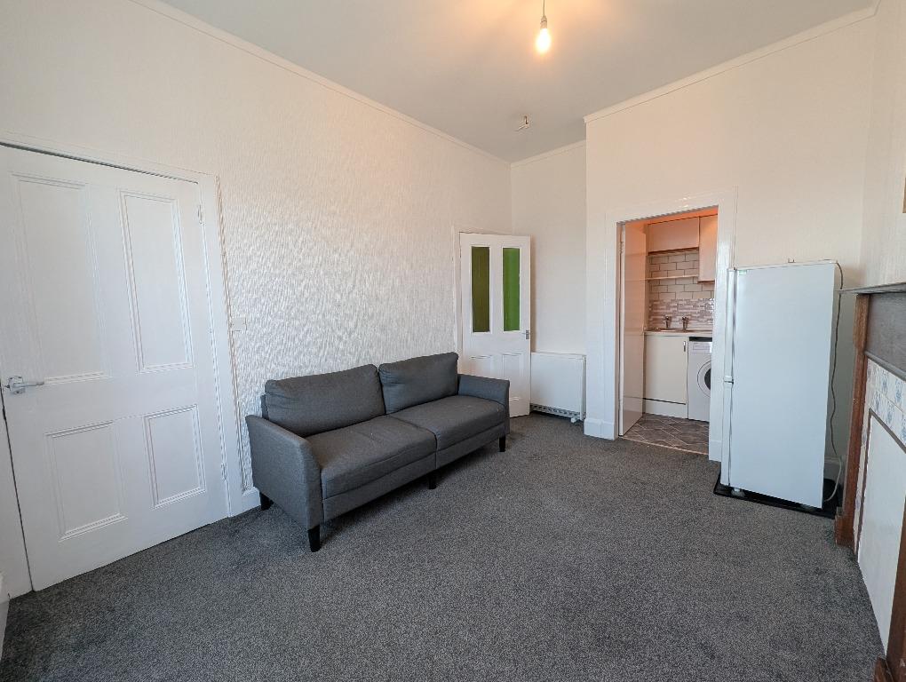 Apartment in Edinburgh, Trinity - View 3