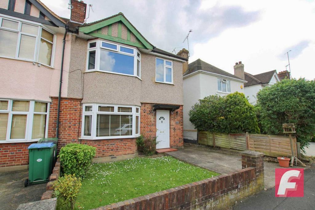 Bushey Mill Crescent, Watford 3 bed semidetached house £540,000