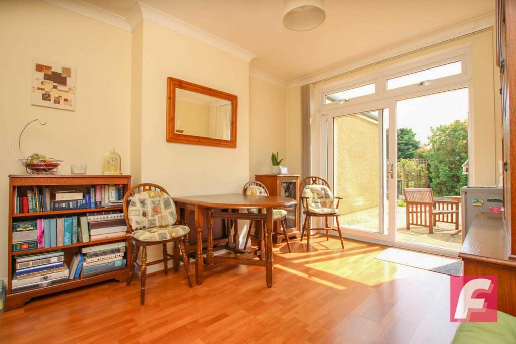 Bushey Mill Crescent, Watford 3 bed semidetached house £540,000