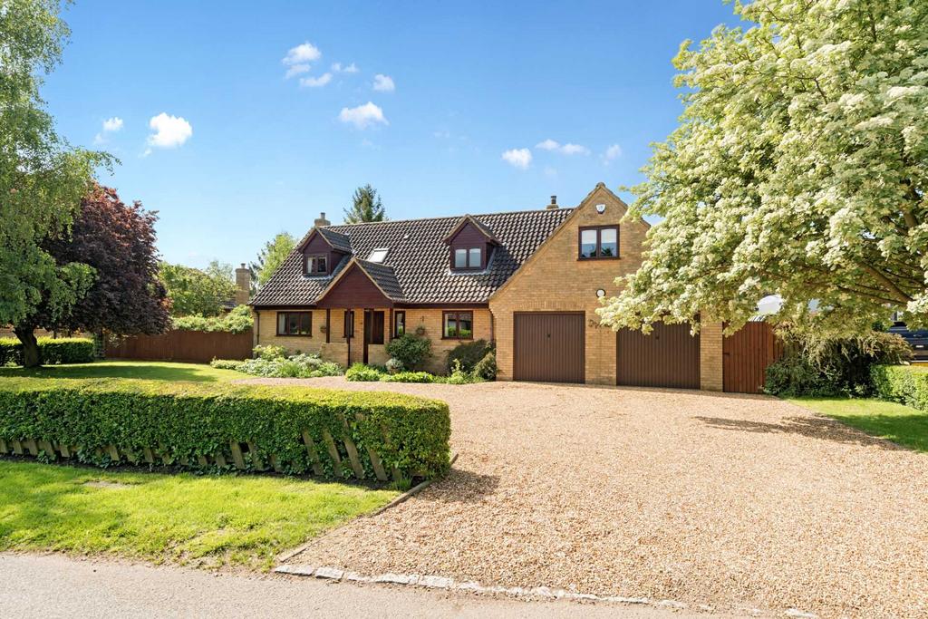 Ford Lane, Roxton 4 bed detached house for sale £750,000