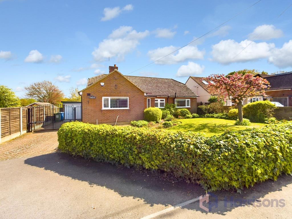 Wises Lane, Sittingbourne, ME9 3 bed bungalow £550,000