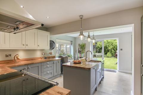 Ivy Stump Cottage London Road, Moreton-in-marsh, GL56 0HH