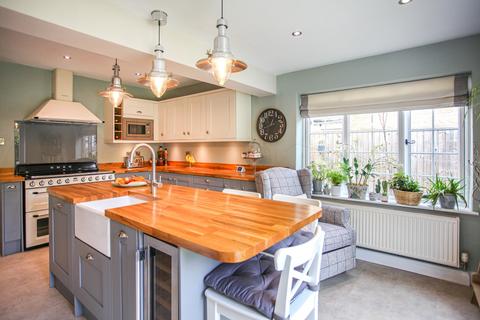 Ivy Stump Cottage London Road, Moreton-in-marsh, GL56 0HH